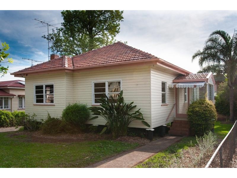 127 Mackenzie Street, East Toowoomba QLD 4350