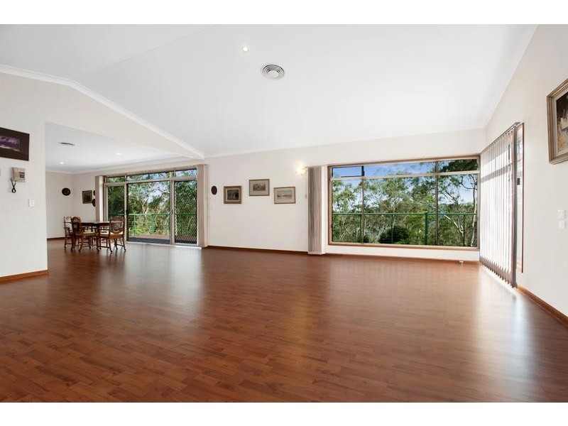 26 Dippel Street, Middle Ridge QLD 4350