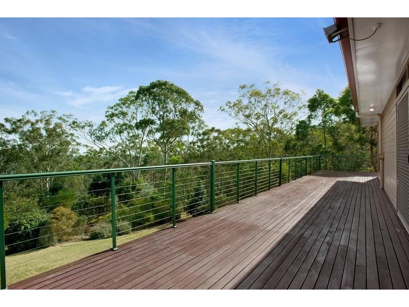 26 Dippel Street, Middle Ridge QLD 4350