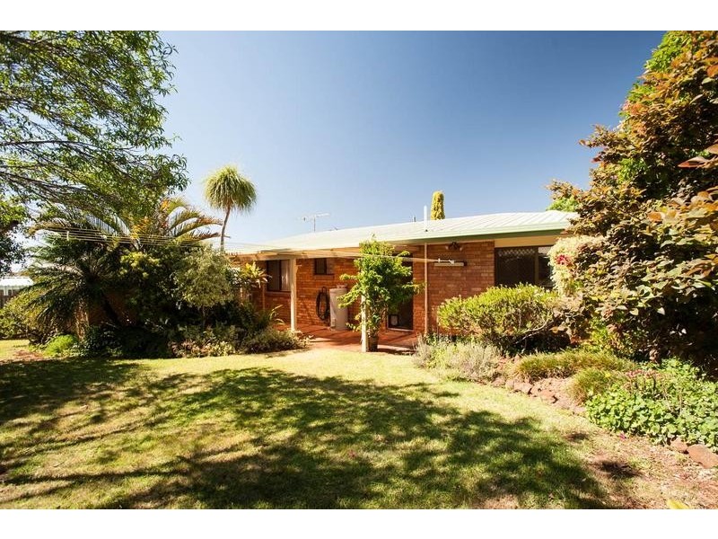 41 Seppelt Street, Wilsonton Heights QLD 4350
