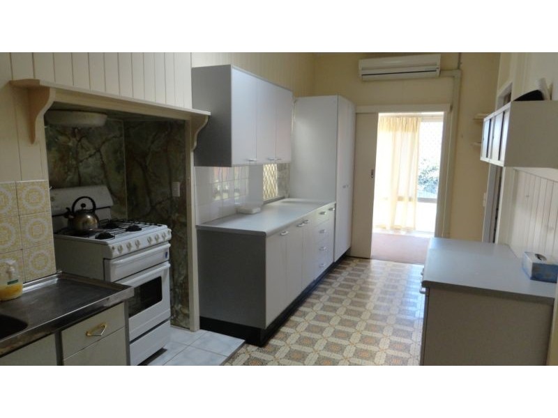 79 Hill Street, Newtown QLD 4350