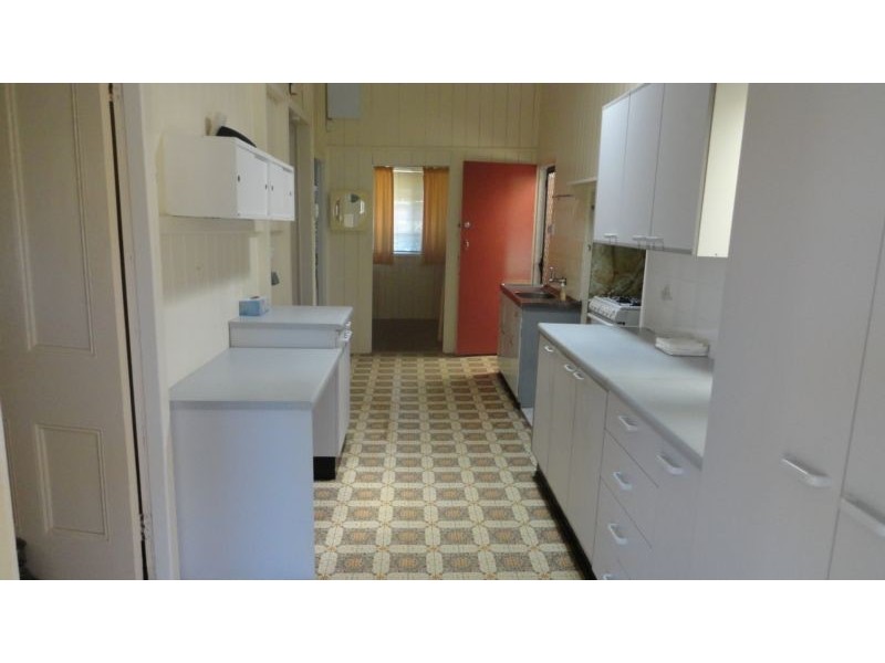 79 Hill Street, Newtown QLD 4350