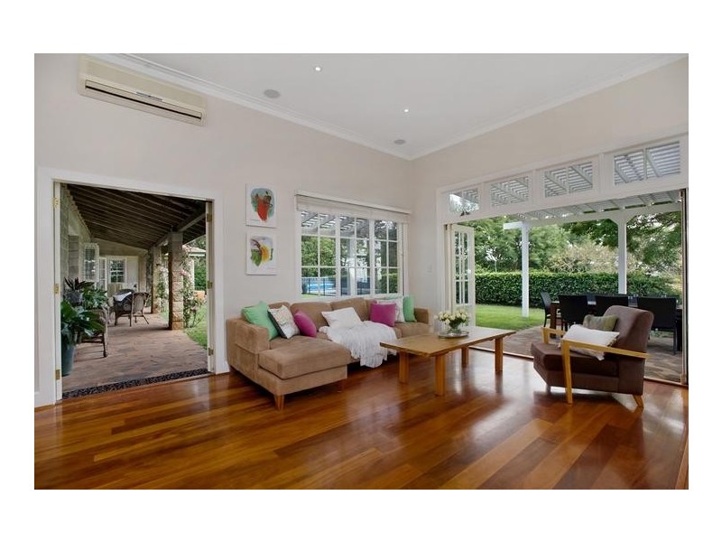 5 Bridge Street, Mount Lofty QLD 4350