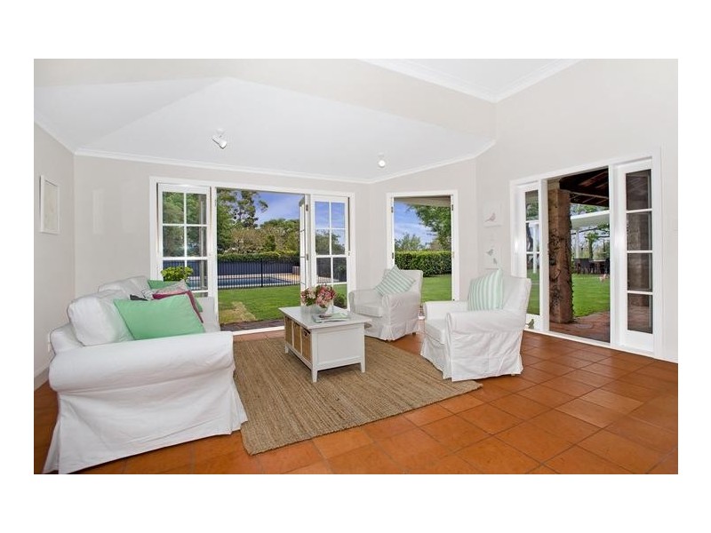 5 Bridge Street, Mount Lofty QLD 4350