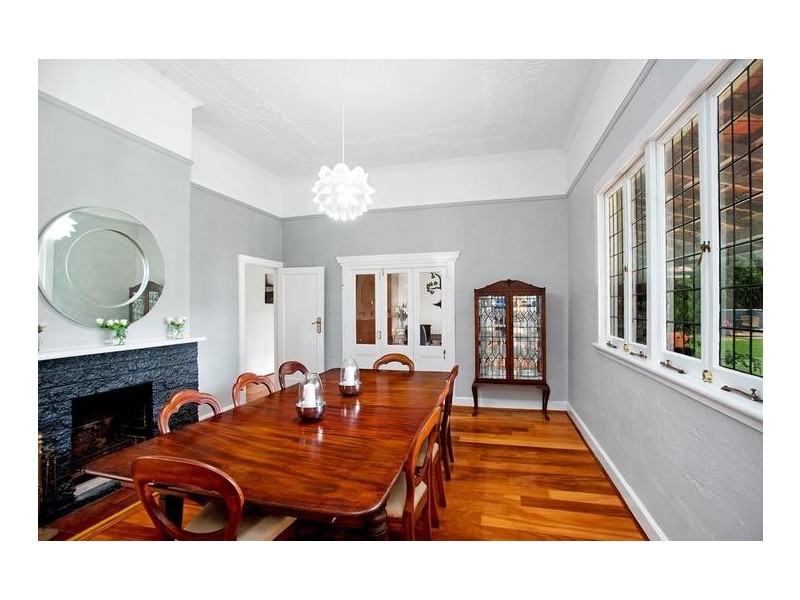 5 Bridge Street, Mount Lofty QLD 4350