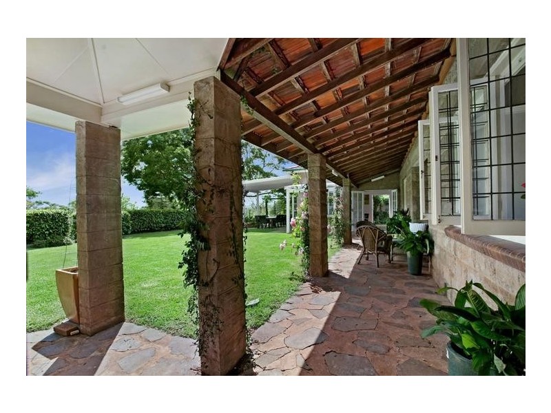 5 Bridge Street, Mount Lofty QLD 4350