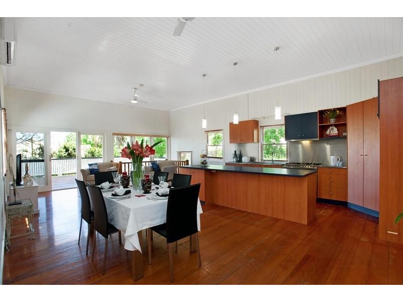 1 Hughes Street, Centenary Heights QLD 4350