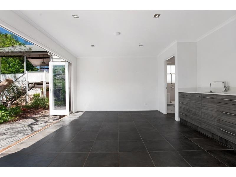 1 Hughes Street, Centenary Heights QLD 4350