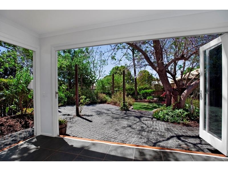 1 Hughes Street, Centenary Heights QLD 4350