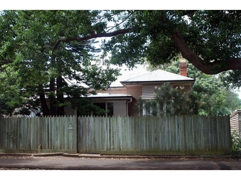 116 Hume Street, East Toowoomba QLD 4350