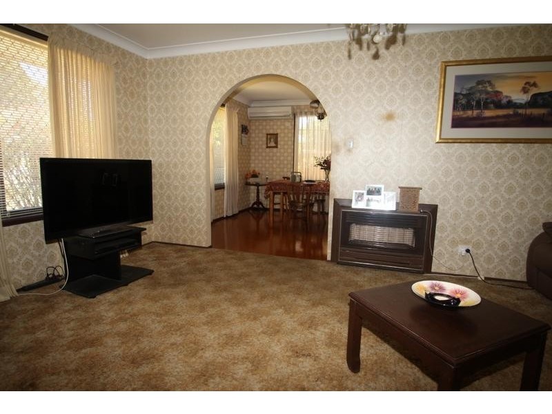 10 Bischof Street, Wilsonton Heights QLD 4350