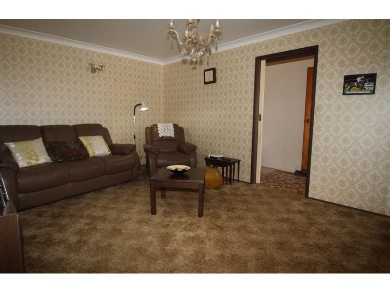 10 Bischof Street, Wilsonton Heights QLD 4350