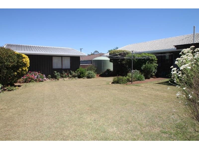 10 Bischof Street, Wilsonton Heights QLD 4350