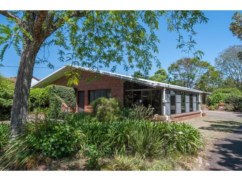 11a Curzon Street, Mount Lofty QLD 4350