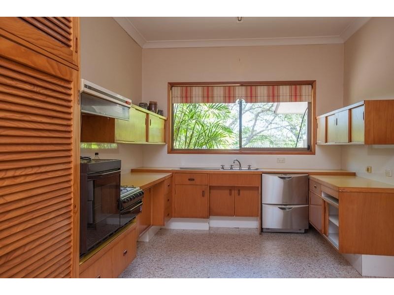 11a Curzon Street, Mount Lofty QLD 4350