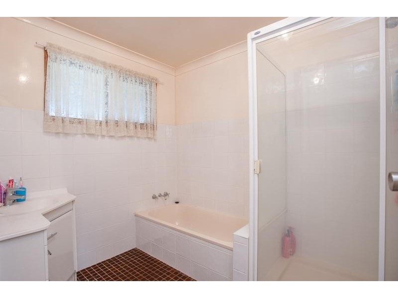 242 Taylor Street, Newtown QLD 4350