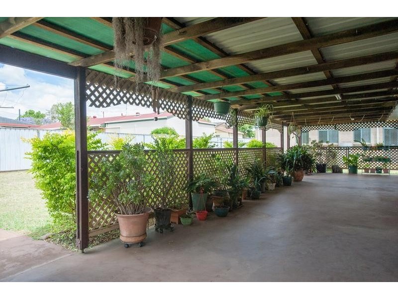 242 Taylor Street, Newtown QLD 4350