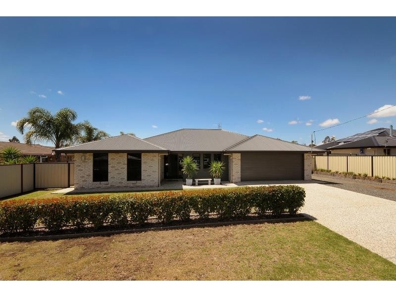 17 Thomas Street, Cambooya QLD 4358