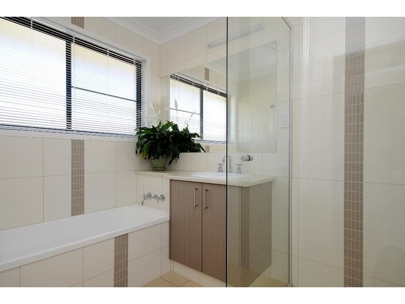 17 Thomas Street, Cambooya QLD 4358