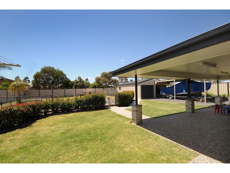 17 Thomas Street, Cambooya QLD 4358