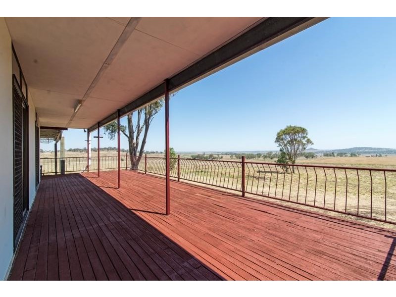 5 Jannuschs Road, Gowrie Mountain QLD 4350
