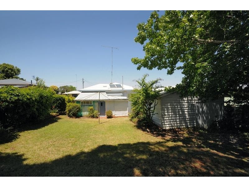 13 Mansford Street, North Toowoomba QLD 4350