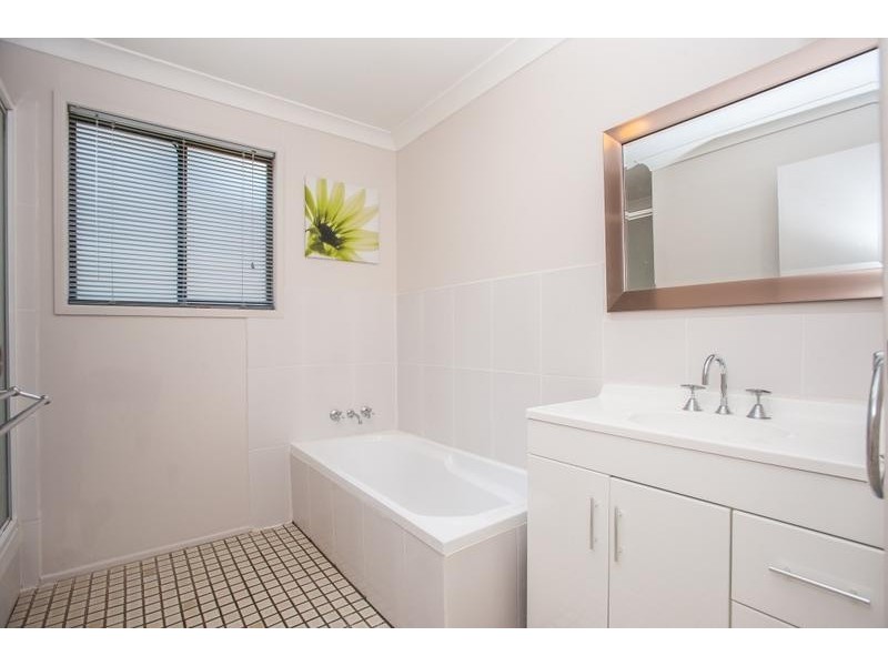 15 Port Street, Wilsonton Heights QLD 4350