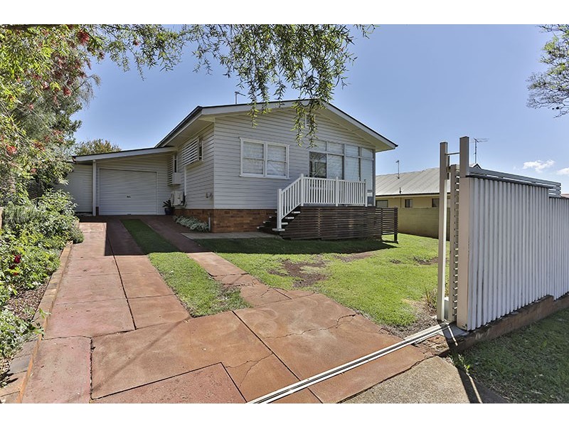 303 JAMES STREET, Newtown QLD 4350