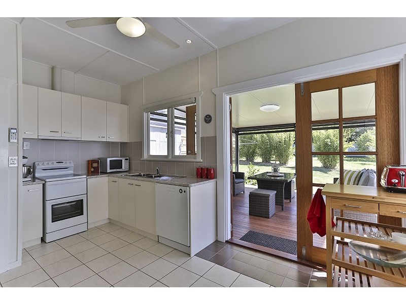 303 JAMES STREET, Newtown QLD 4350