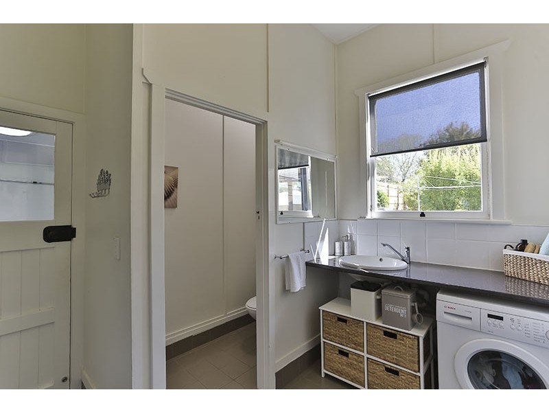 303 JAMES STREET, Newtown QLD 4350