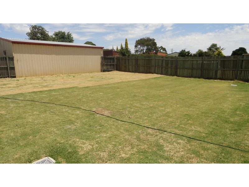 223 New England Highway, Harlaxton QLD 4350