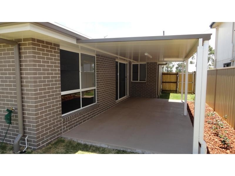 223 New England Highway, Harlaxton QLD 4350