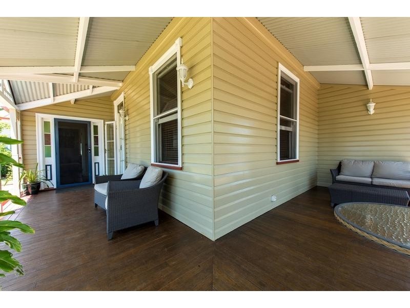 25 Phillip Street, East Toowoomba QLD 4350