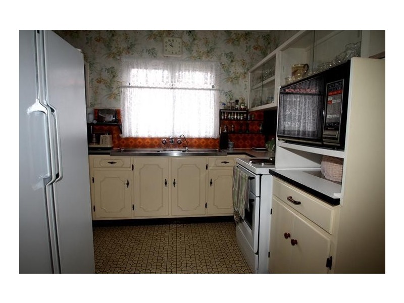 330 Alderley Street, Kearneys Spring QLD 4350