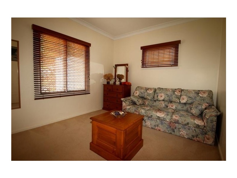 330 Alderley Street, Kearneys Spring QLD 4350