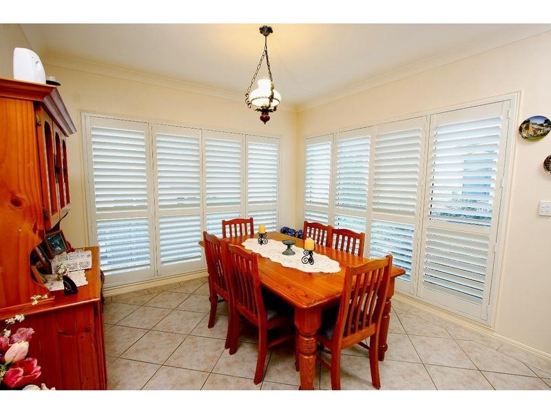 8 Dalston Court, Mount Lofty QLD 4350
