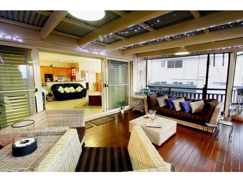 8 Dalston Court, Mount Lofty QLD 4350