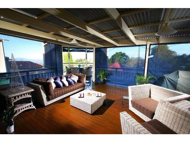 8 Dalston Court, Mount Lofty QLD 4350