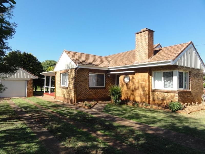 16 Crown, Rangeville QLD 4350