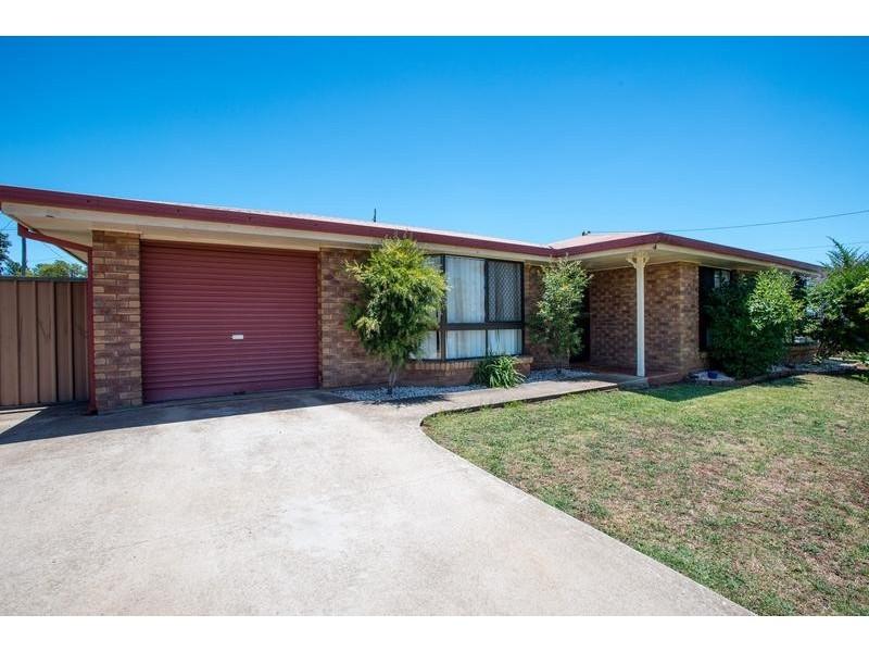 11 Montana Street, Wilsonton Heights QLD 4350
