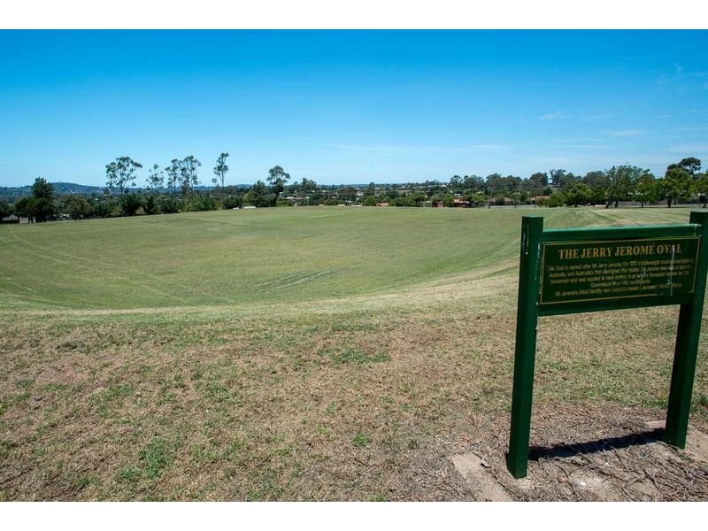 11 Montana Street, Wilsonton Heights QLD 4350