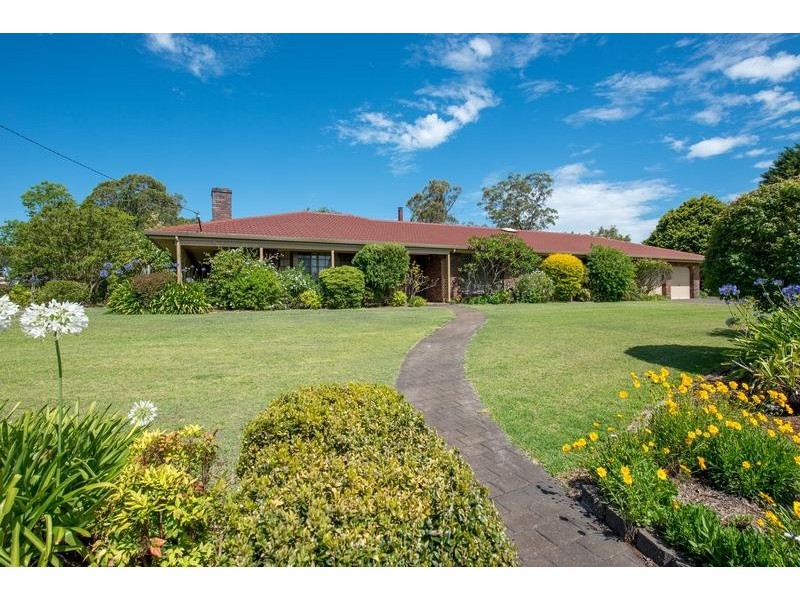2 Golf Course Drive, Middle Ridge QLD 4350