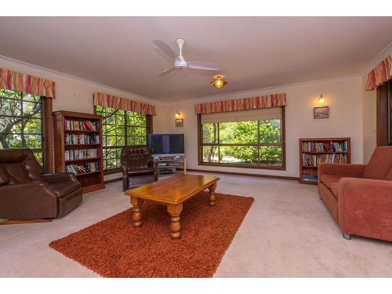 2 Golf Course Drive, Middle Ridge QLD 4350