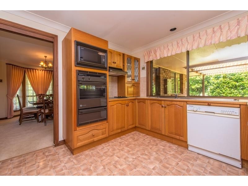2 Golf Course Drive, Middle Ridge QLD 4350