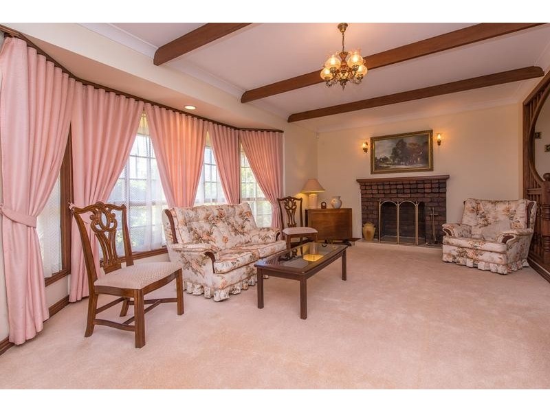 2 Golf Course Drive, Middle Ridge QLD 4350