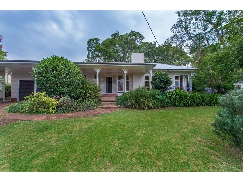 21 Alford Street, Mount Lofty QLD 4350