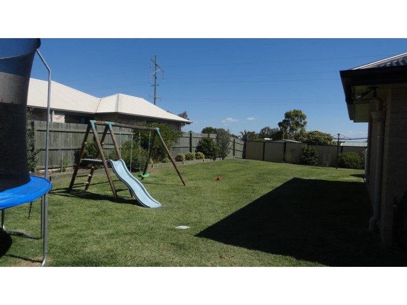 2 Ashford Drive, Wyreema QLD 4352