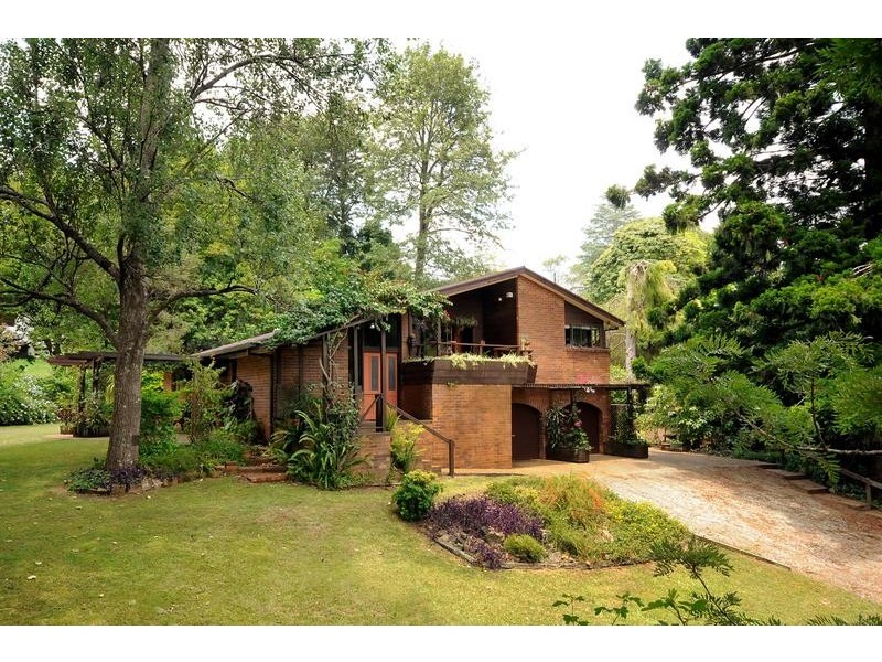 13 Fairholme Street, Mount Lofty QLD 4350