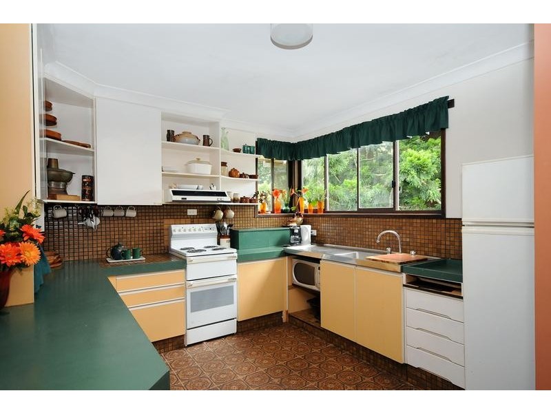 13 Fairholme Street, Mount Lofty QLD 4350