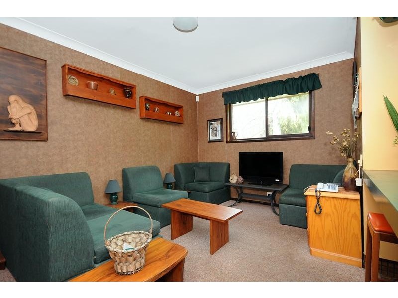 13 Fairholme Street, Mount Lofty QLD 4350